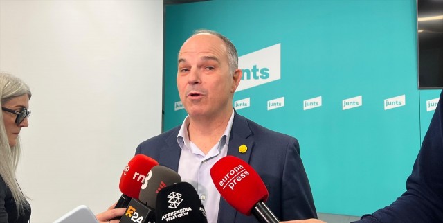 Junts presentará una propuesta de pensiones y ayudas al transporte si PSOE no lo hace
