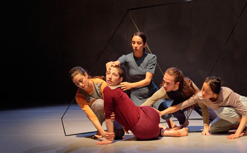 La rebeldía en tres actos de ser hoy mujer