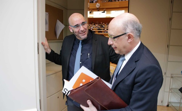 Compromís pide a Montoro por carta que financie en los PGE 