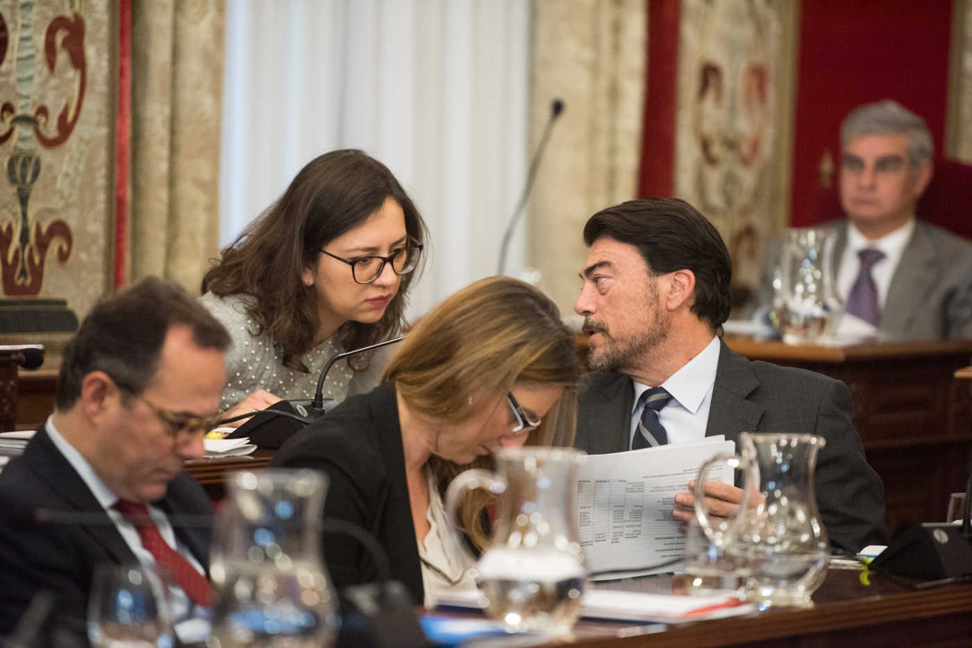 El PSPV inicia contactos con Cs para amarrar la sustitución de Echávarri sin demoras  