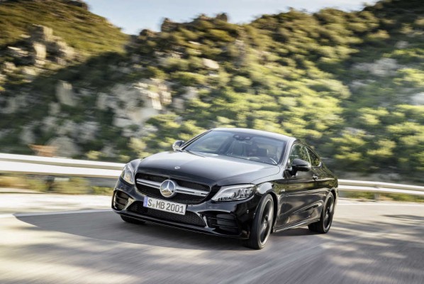 La nueva Clase C Coupé y Cabrio: Los modelos de dos puertas de la Clase C, aún más deportivos