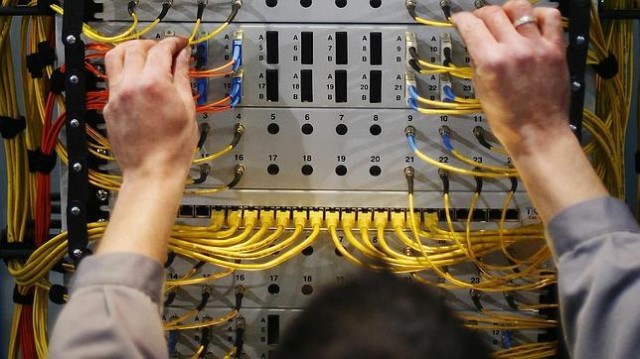 El plan de fibra óptica '300x100' del Gobierno beneficiará a casi medio millón de valencianos