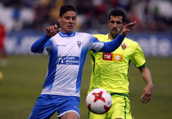 Tekio no descarta al Elche de la lucha por el campeonato

