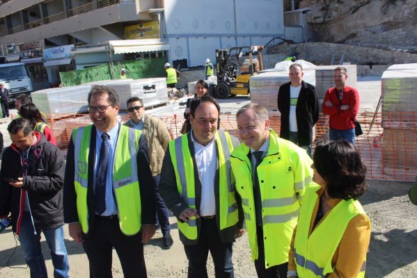 Las obras de recuperación de la cala de Finestrat tras la demolición del Ánfora encaran su recta final
