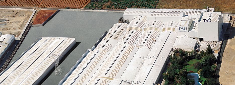 Vista aérea de las instalaciones de TAU Cerámica - 