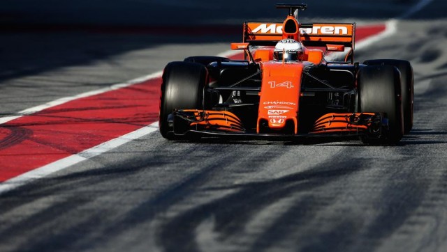 Hamilton manda acechado por Red Bull y Ferrari y McLaren muestra su mejoría