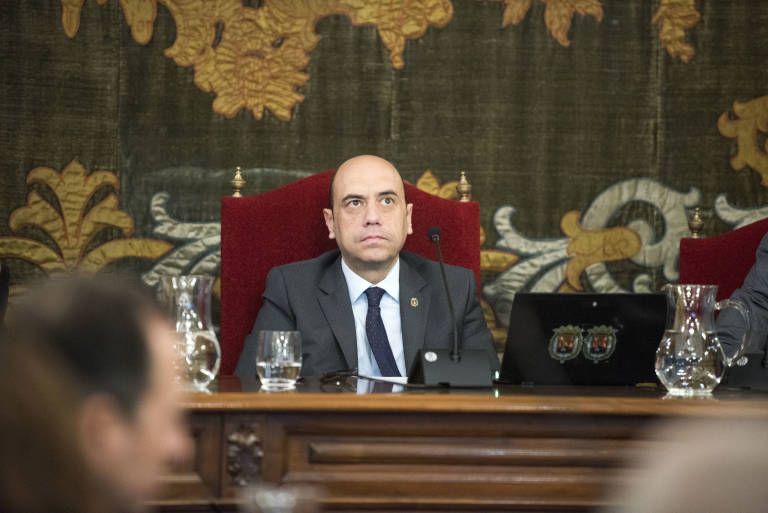 Echávarri, tercer alcalde alicantino empujado por la Justicia a marcharse