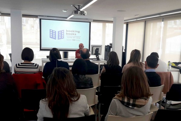 Los hoteles de Benidorm se alían con las bibliotecas con 