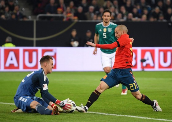 Rodrigo también golea con España 