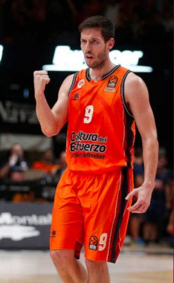 Van Rossom, duda contra el Madrid por un problema muscular en la espalda