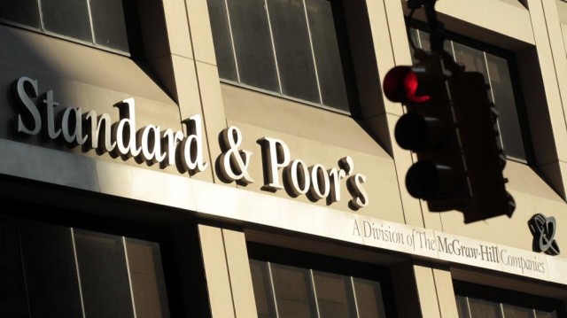 Standard & Poor's  eleva un escalón el rating de España, hasta 'A-' con perspectiva positiva
