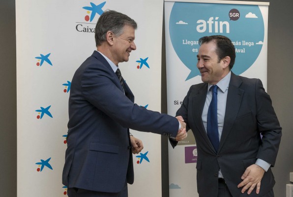 CaixaBank y Afín SGR firman un convenio para la financiación de pymes y autónomos 