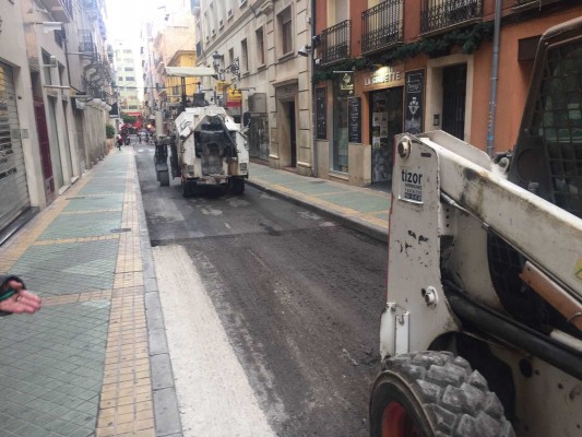 El regreso dispar de Ortiz: 'gana' el asfaltado de caminos, pero 'se cae' de la reforma de un barrio