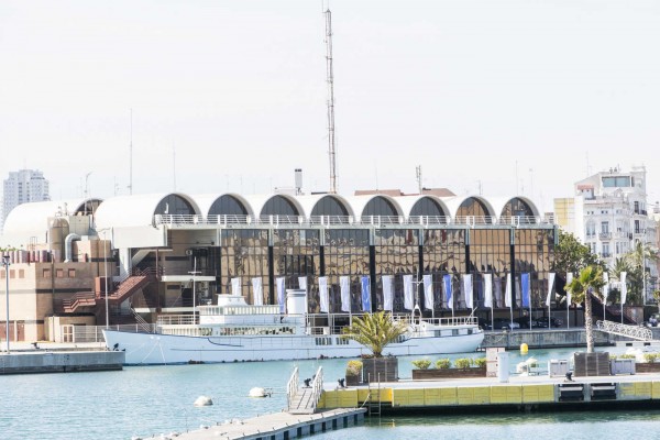 València firma los convenios con las universidades y Redit para avanzar en el enclave tecnológico de La Marina