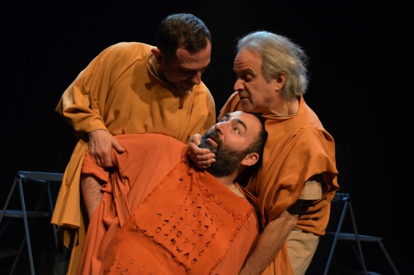 Metallica y humor en una aproximación teatral a la Biblia