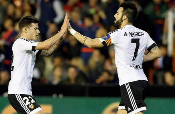 Negredo se reencuentra con un gol que le debe servir para recuperar la confianza