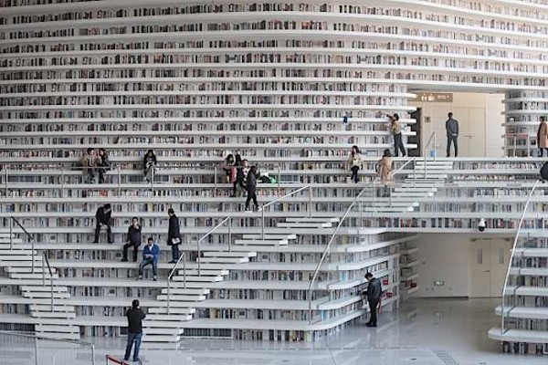 Lletraferit convoca els seus primers guardons de novel·la en valencià
