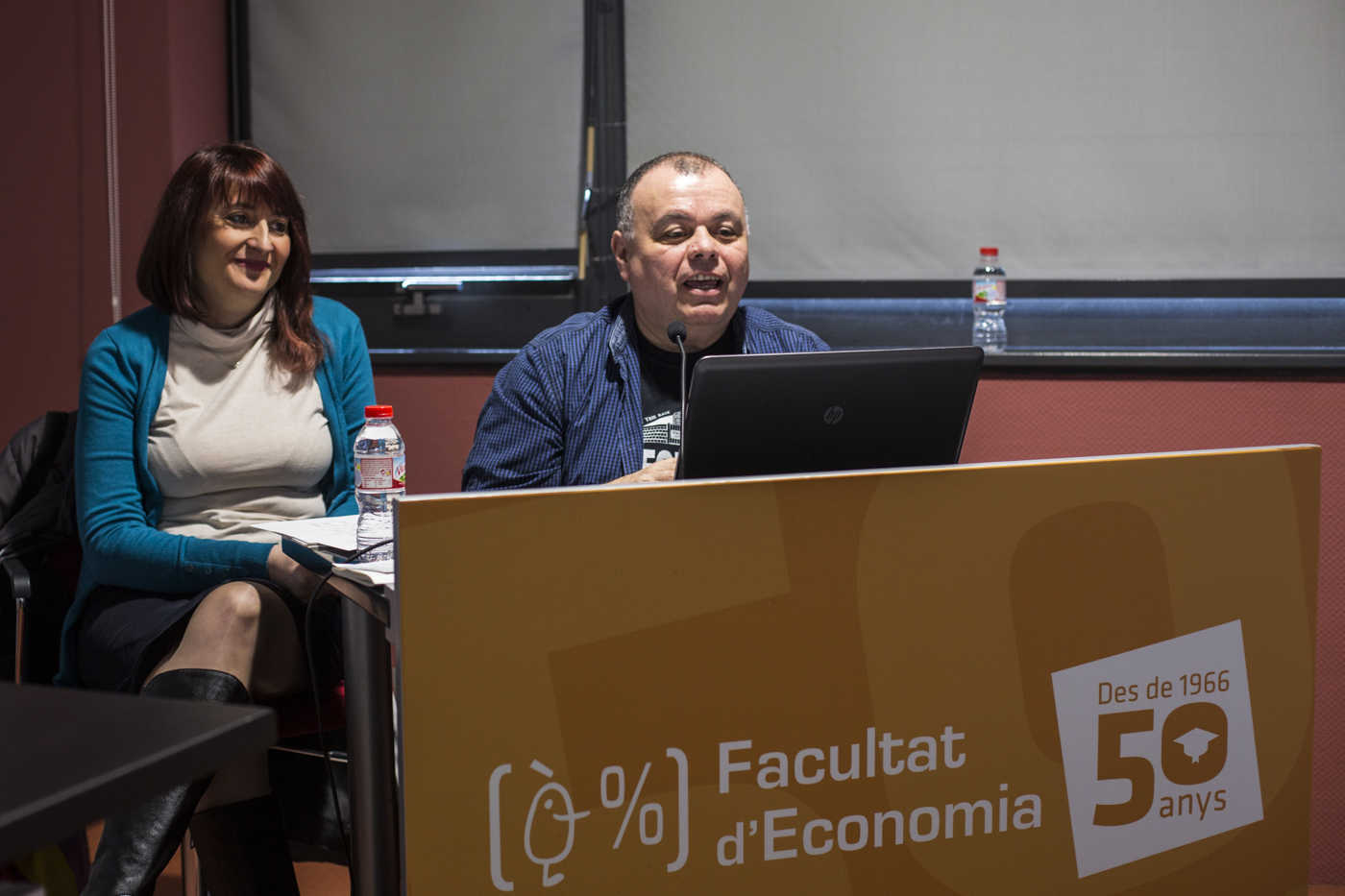 Foro de la Facultad de Economía⁠⁠⁠⁠ (Fotos: Eva Máñez)