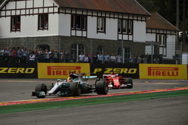 Mercedes encuentra el origen del fallo que costó la victoria a Hamilton en Melbourne con el 'safety car'