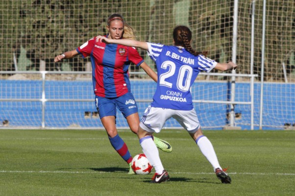 Levante Femenino y Real Sociedad se juegan más que tres puntos