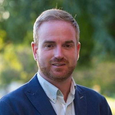 Bonig dice que Clavell no dejará el acta hasta que no se siente en el banquillo