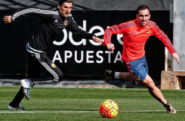 Neville pasa al ataque y planea poner dos delanteros contra el Espanyol