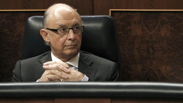 Montoro detalla este martes en el Congreso un presupuesto que aún no apoya el PNV
