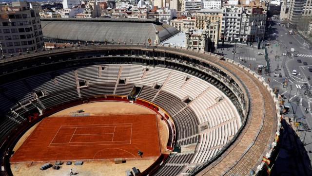 El equipo español de tenis se prepara para la competición en la Plaza de Toros de València 

