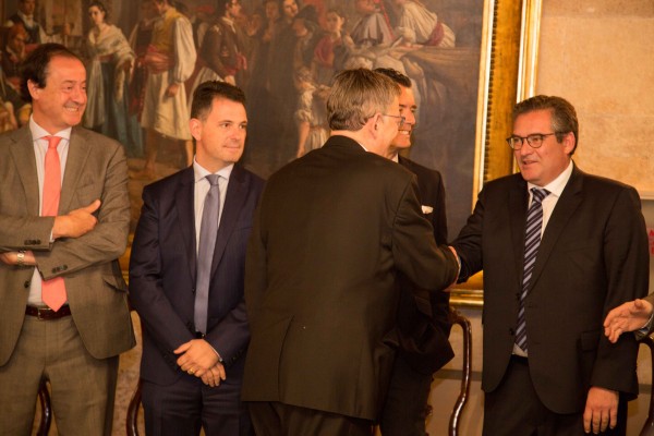 El Club de las Primeras Marcas Valencianas visita a Ximo Puig