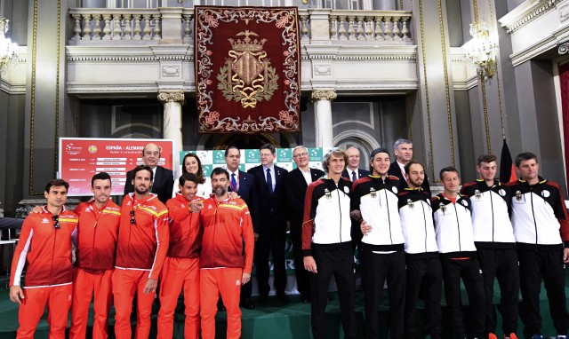 Nadal y Ferrer dominan sus duelos individuales con Zverev y Kohlschreiber