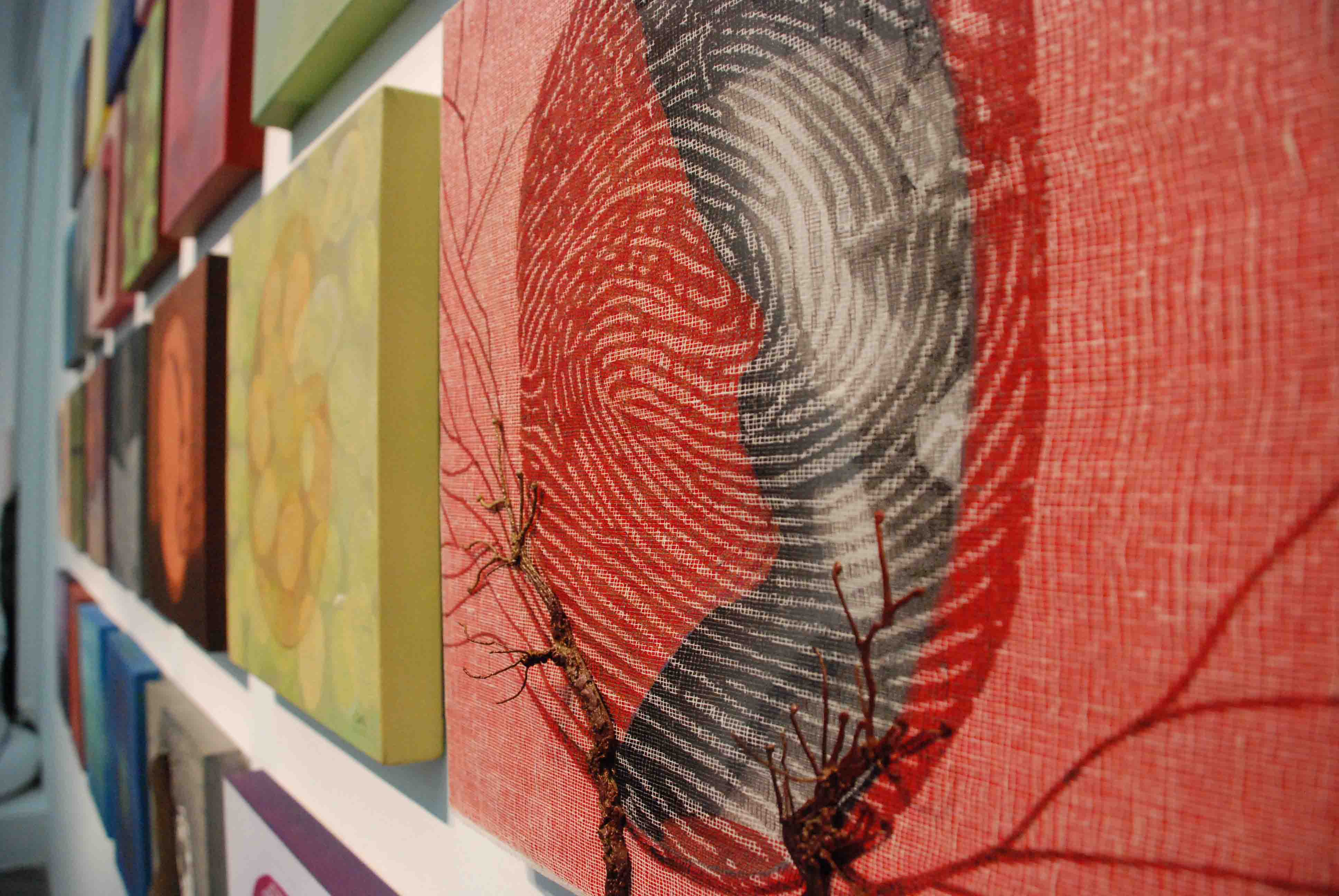 Del lienzo a la realidad aumentada: Victoria Cano revisita la naturaleza en su nueva exposición 