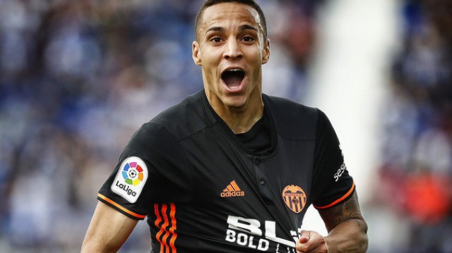 Gayá, Rodrigo, Mina, Paulista y Murillo a una tarjeta de la suspensión

