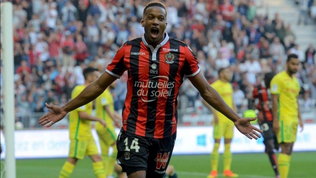 Alassane Plea está en la órbita del Valencia, según L'Equipe
