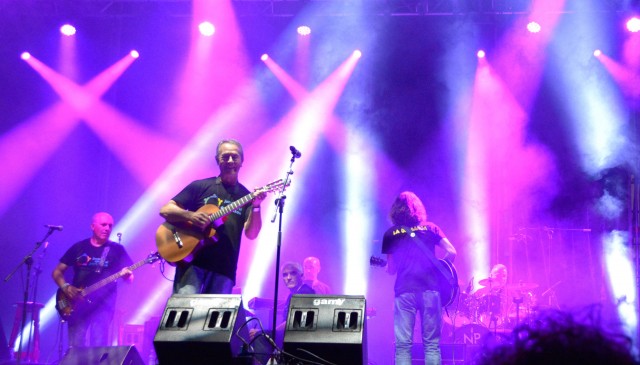 Vivir el Parkinson desde un grupo de rock: esto es La Desbanda