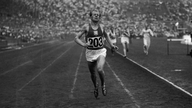 Cuando Vázquez Montalbán le robó el deporte a la burguesía catalana