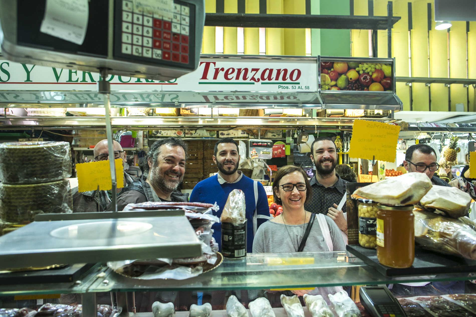 El 'personal shopper' arriba als mercats municipals: comprar bé en la generació del consumisme