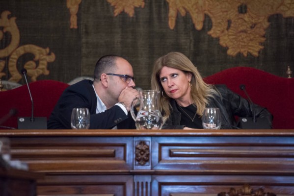 La baza para la investidura de Montesinos tras el plante de Cs: recuperar a Belmonte con o sin sueldo