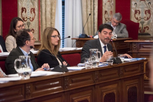 Los ojos del PPCV están puestos en Luis Barcala: puede ser alcalde de Alicante 