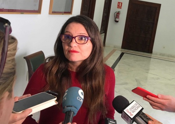 Oltra reivindica la identidad cultural y singular del pueblo gitano como 