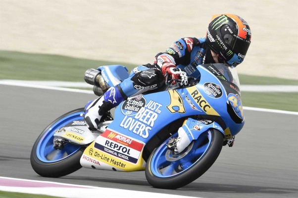 Bezzecchi se estrena en Moto3 por delante de Canet, nuevo líder del Mundial
