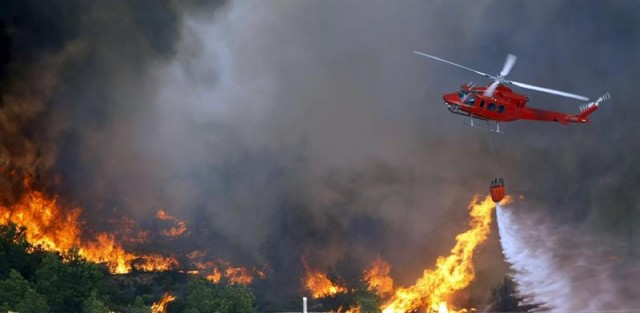 Incendio forestal en Benitatxell y Xàbia