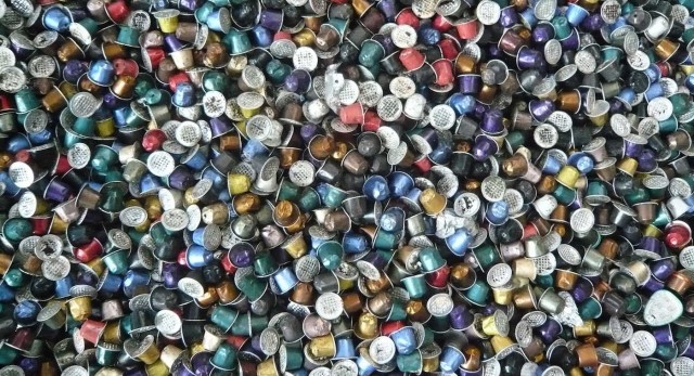 Capsulas de café, maquinillas desechables, pajitas... Estos son los plásticos que la Comunitat prohibirá en 2020