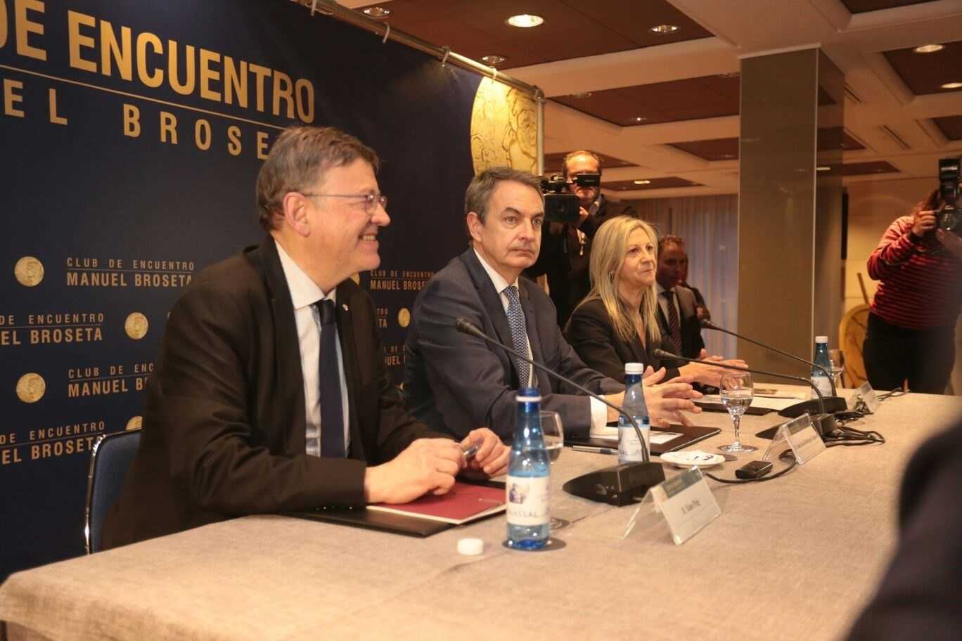 Zapatero sostiene que desconocía que algunos de sus ministerios contratasen con Crespo Gomar