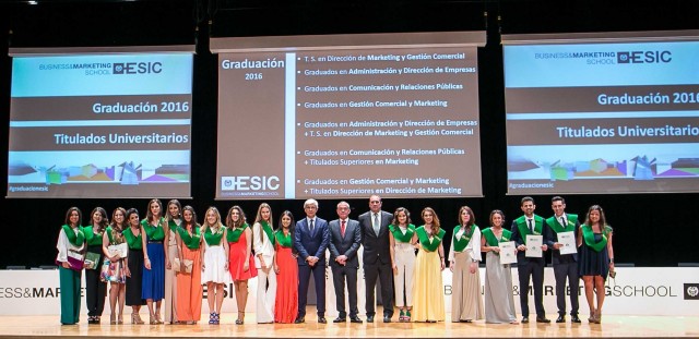 Graduación de alumnos de ESIC y entrega de los premios Aster 2016