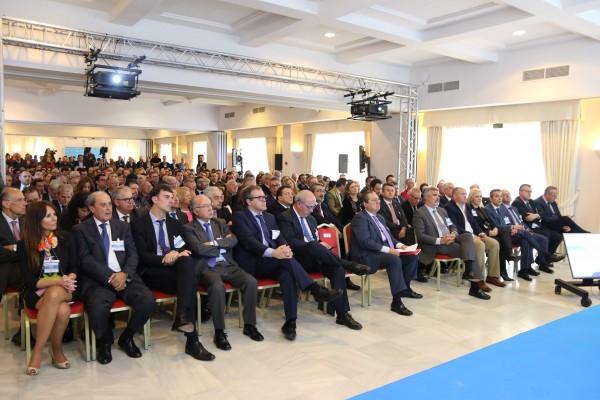 Más de 500 empresarios convocados por AVE apoyan el Corredor Mediterráneo en Los Barrios (Cádiz)