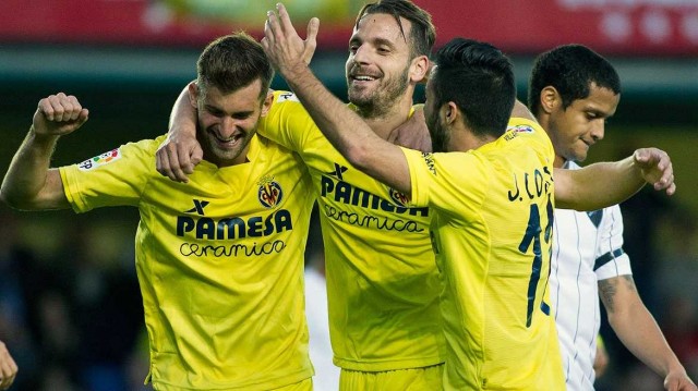 El Villarreal prolonga su racha ante un Málaga peleón