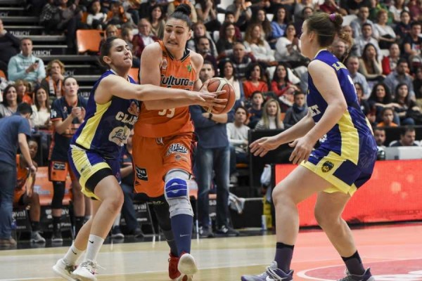 Valencia Basket triunfa en un derbi para el recuerdo (71-58)