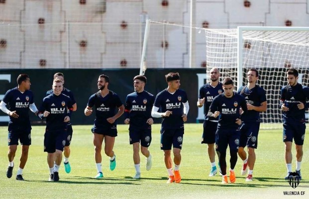 El Valencia se entrena para jugar ante el Getafe sin Kondogbia ni Gabriel