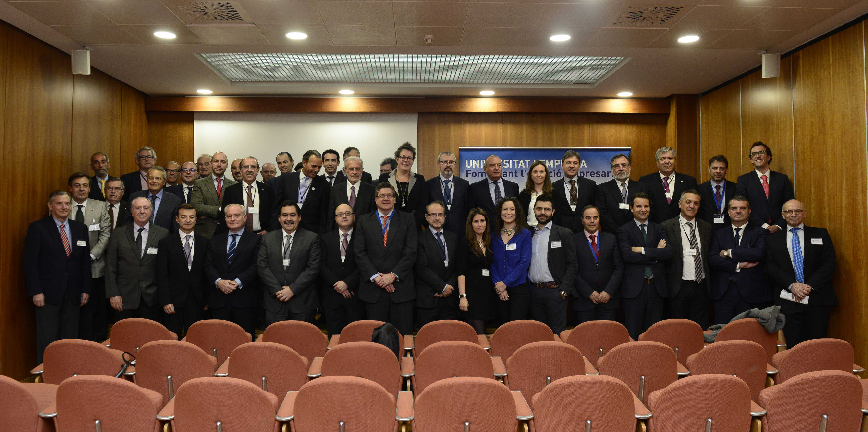 Nuevo patronato de la Cátedra de Cultura Empresarial de la UV (Fotos: JOSÉ JORDÁN)