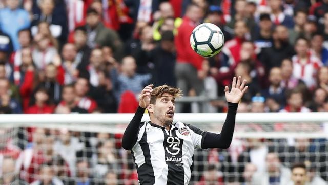 El Levante aguanta media hora ante el Atlético y ya piensa en el Málaga